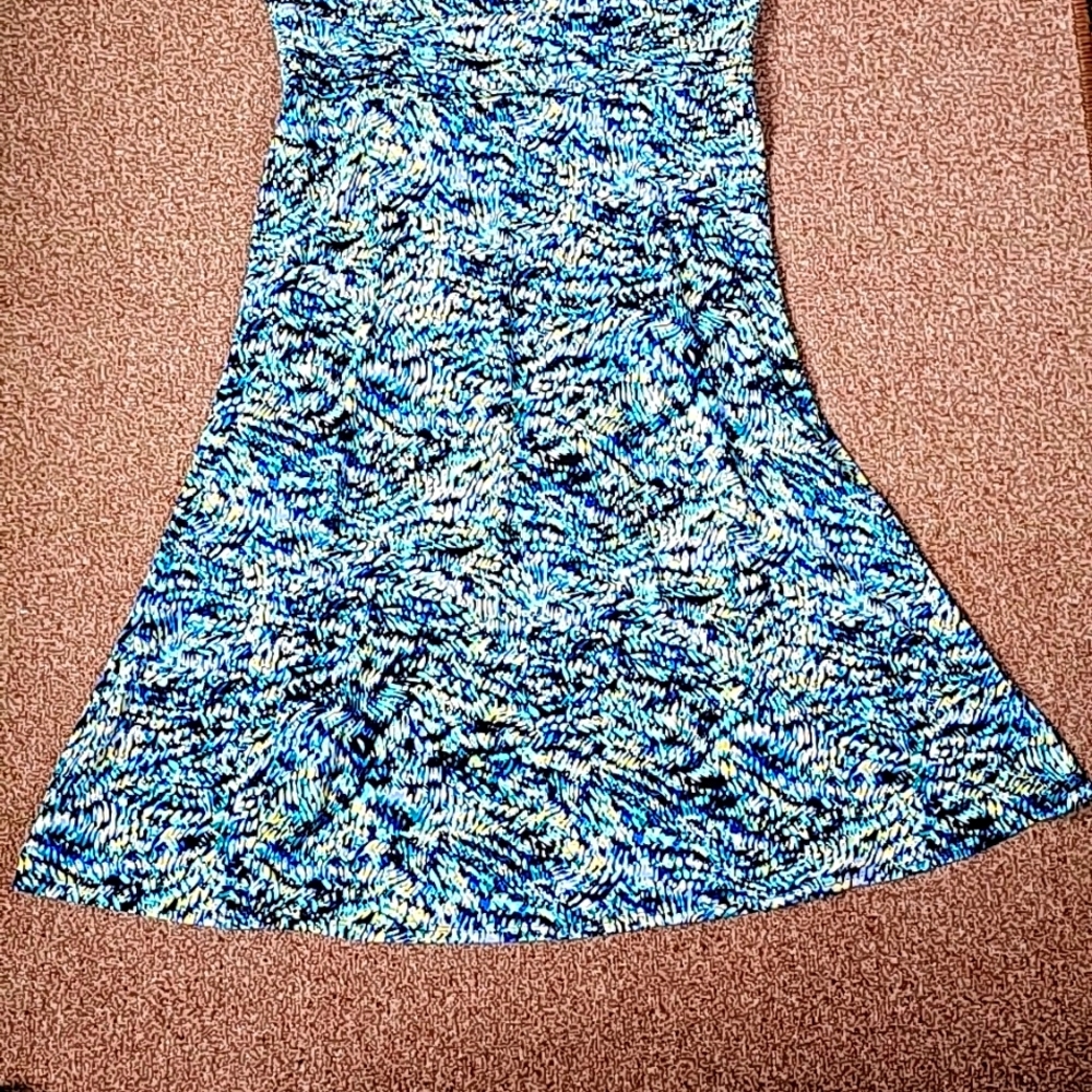 Dress - Picture 8 of 15